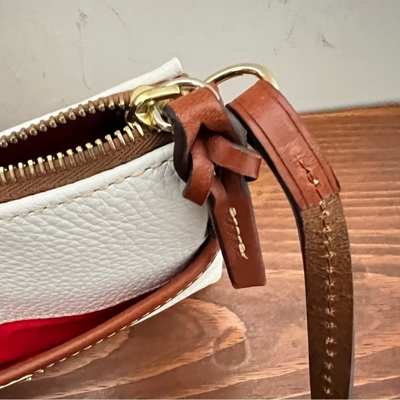 NEW Dooney & Bourke White Italian Leather Embossed Lizard Ginger Pouchette - Picture 4 of 13